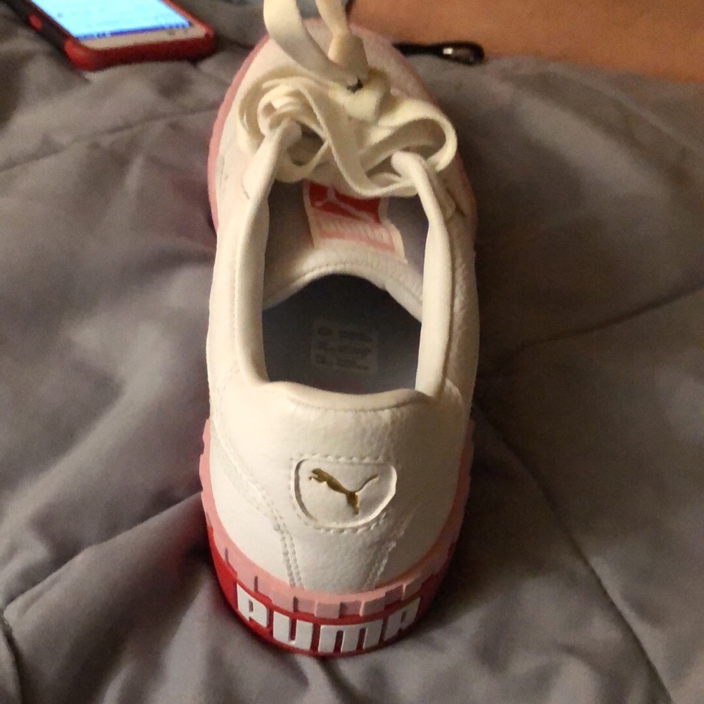 Puma - Picture 2 of 3